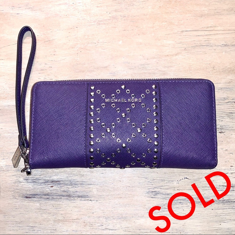Women’s Michael Kors Continental Wristlet